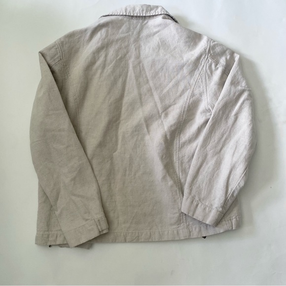 RW&CO everyday jacket. In a light grey/ white colour - Picture 4 of 6